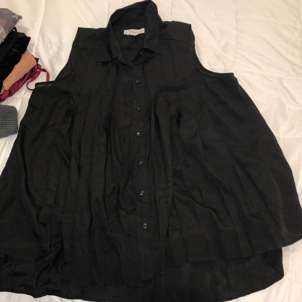 sleeveless blouse